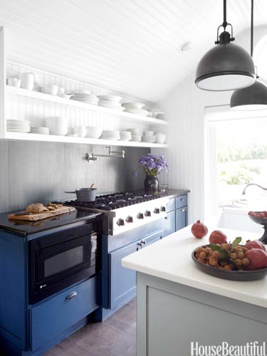 01-hbx-navy-blue-kitchen-cabinets-butler-beling-0413-lgn