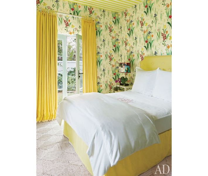arch digest- yellow bedroom.001