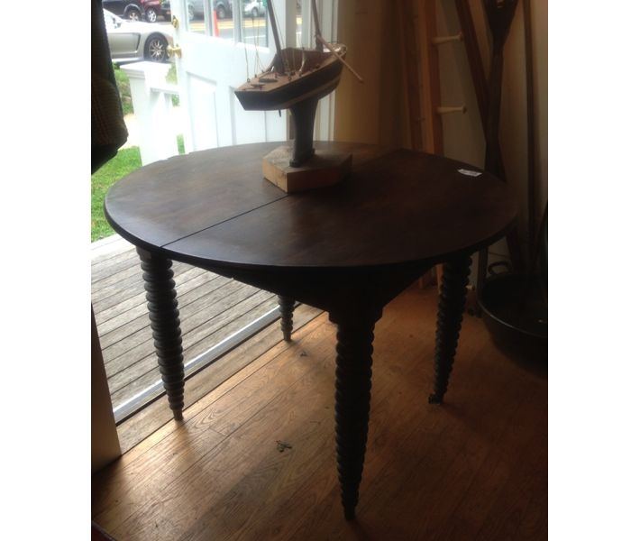 connie's spindal table .001