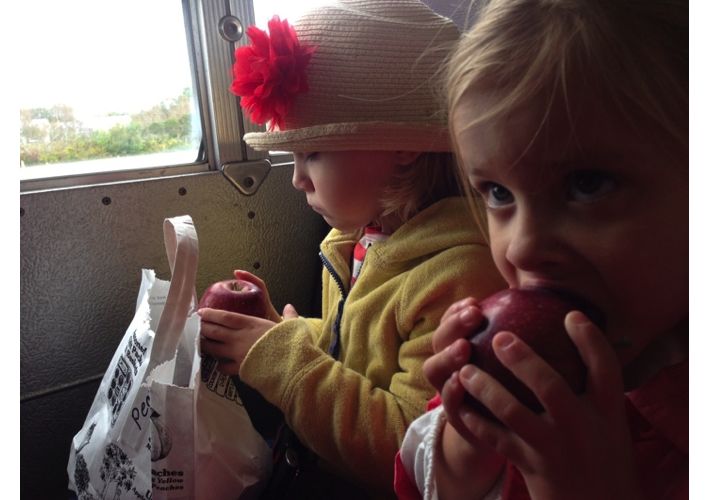 girls biting apples.001