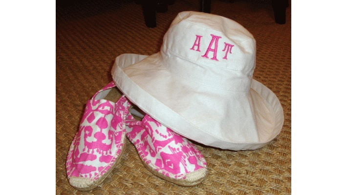 monogramed hat in pink letters.001