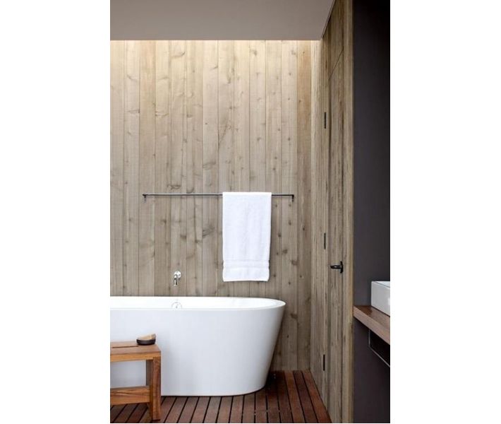 sandy neutral bath w wood tile.001